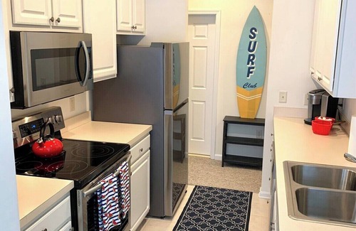 Rehoboth Beach Condo | Beach Perfect Getaway: 2-Bedroom Apartment