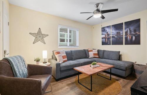 South Mission Beach House | Beach Perfection - Ocean Views, Parking, Pet Friendly & Steps2Sand
