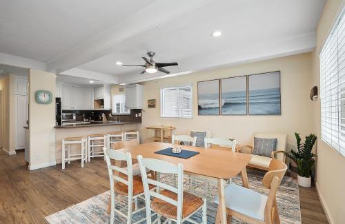 South Mission Beach House | Beach Perfection - Ocean Views, Parking, Pet Friendly & Steps2Sand