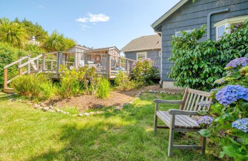 Arch Cape House | Beach Pines Bungalow by AvantStay Classic Cottage Steps to the Beach w Private Yard