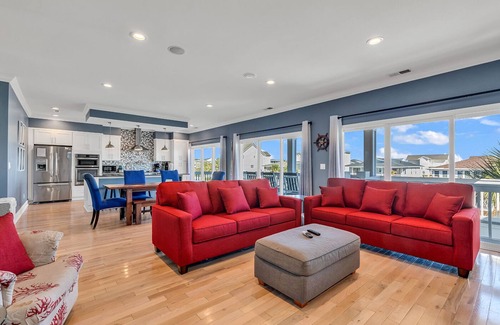 North Myrtle Beach House | Beach Please Waterfront Casa*Outdoor Bar*Walk2Beach