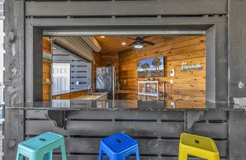 North Myrtle Beach House | Beach Please Waterfront Casa*Outdoor Bar*Walk2Beach