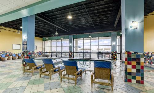 Northeast Virginia Beach Resort | Beach Quarters Resort