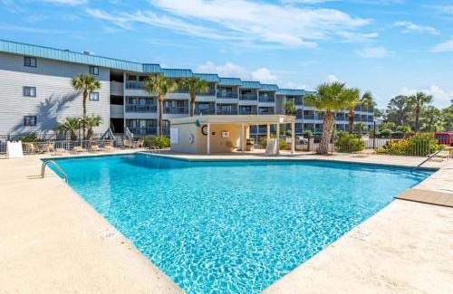 Tybee Island Apartment | Beach Racquet A221