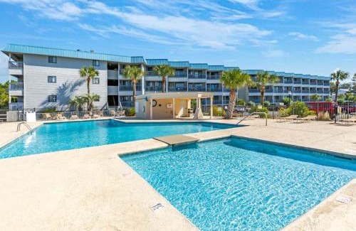 Tybee Island Apartment | Beach Racquet A221