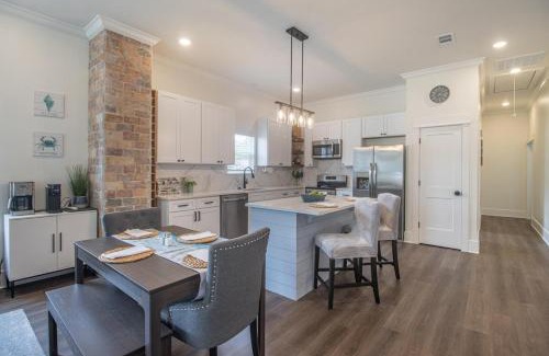 Gulfport House | Beach Retreat at Gaston Point