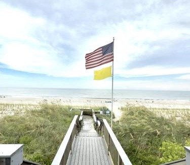 Sawgrass Apartment | Beach Retreat Just Renovated