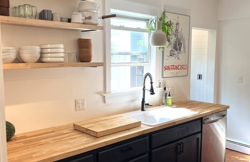 Marblehead House | Beach Retreat outside Historic Salem