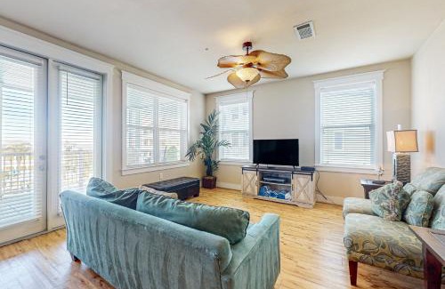 Galveston Apartment | Beach Retreat