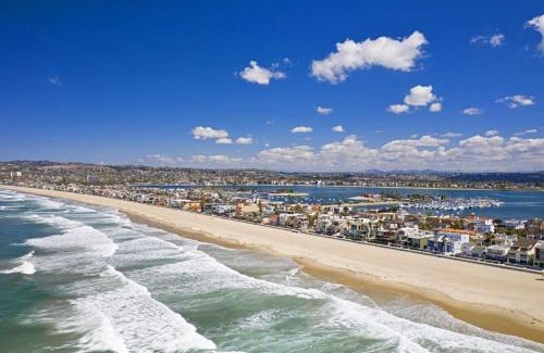 Mission Beach House | Beach Retreat