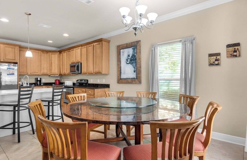 Villages of Crystal Beach House | Beach Shuttle-FAB Lagoon Pool-2 Kings👑-4BR Sandsational Memories