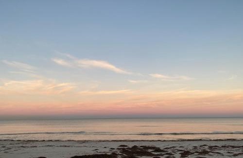 Semaphore Park Apartment | Beach side holiday unit