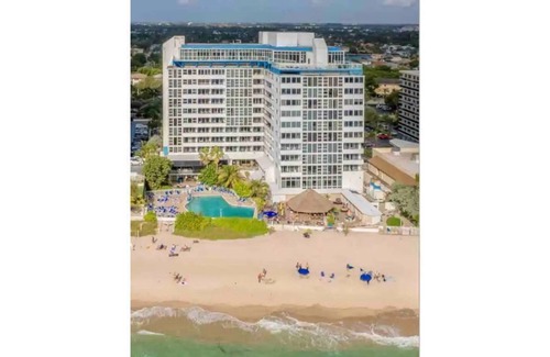 Bermuda Riviera Apartment | Beach Studio@Ft. Lauderdale Beach front Hotel Resort near Lauderdale by the Sea