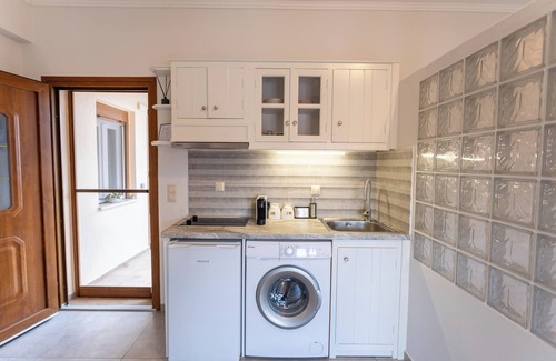Eresos-Antissa Apartment | Beach Studio w/Balcony - Skala Eressos - Parking