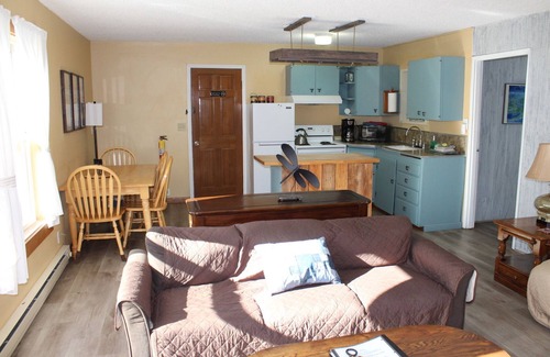 Ocean Park Cottage | Beach Suite/Family Duplexn2 beds - 1 king and 1 queen bed in same room