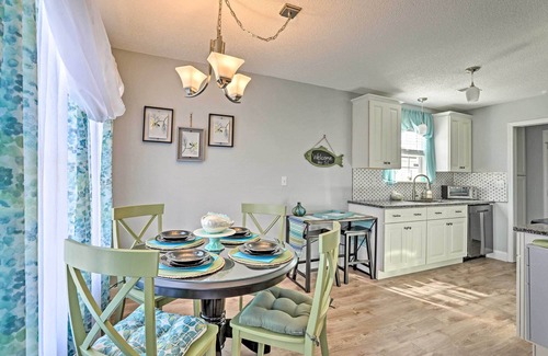 North Charleston House | Beach-Themed Retreat: 10 Mi to Downtown Charleston