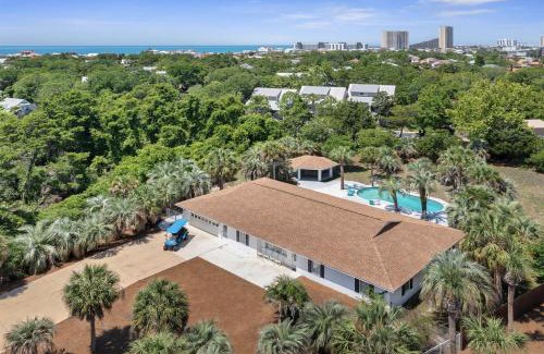 Gulf Pines House | Beach Therapy