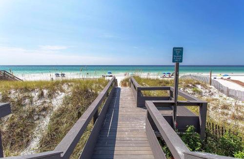 Gulf Pines House | Beach Therapy
