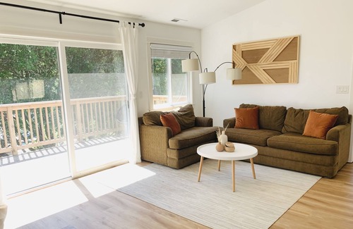 La Selva Beach Apartment | Beach Town Country Stay - 10 minute drive to the beach!