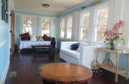 Milford House | Beach Vacation Get-Away – Near All Conveniences. You Decide Which You Want.