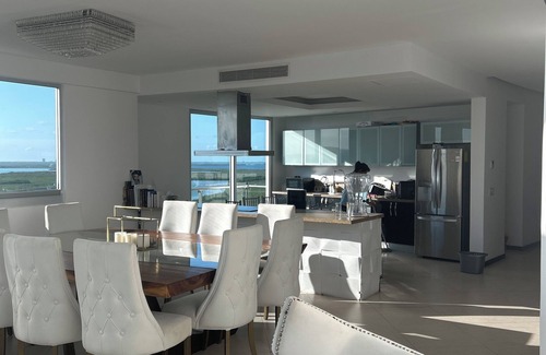 Cancun Apartment | beach view n ride away from the noise n paradise island