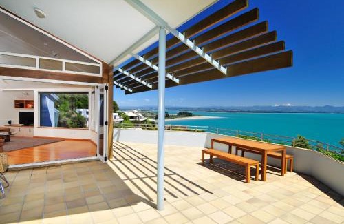 Britannia Heights House | Beach Views Holiday Home