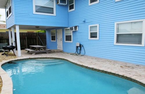 Ilexhurst Villa | Beach Walk #2 Beach Side Villa