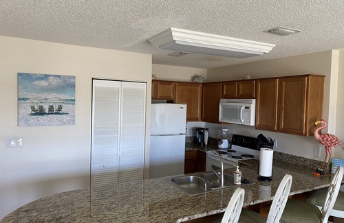 Fort Walton Beach Condo | Beach walkout! First floor/corner unit, 30 steps to private beach access!