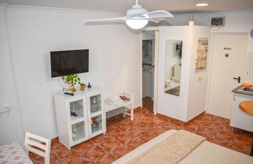 La Garita Apartment | Beachback Studio Airport
