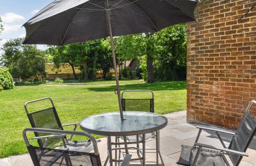 Etchinghill House | Beachborough Park Summer House
