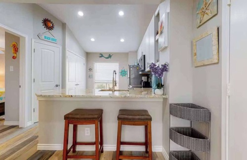 Corpus Christi Condo | Beachclub Summary: Go