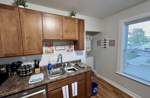 Racine House | Beachcomber! Pro Cleaned, Self Check in Sleeps 7