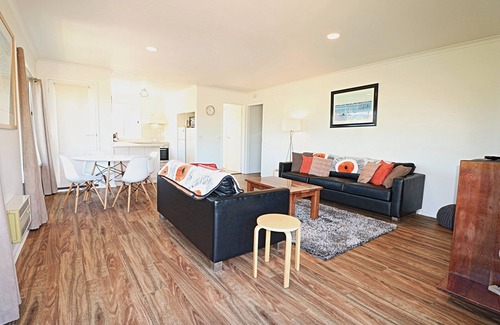 Merimbula Apartment | Beachcomber: Unit 3 (Upstairs)