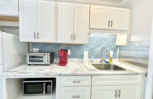 Atlantic Beach Apartment | Beachfront 1st Flr Condo Pet Friendly Pool Private Beach