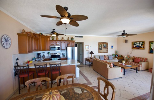 San Jose del Cabo Condo | Beachfront 2 BR Condo with Endless Ocean View - Free Wifi