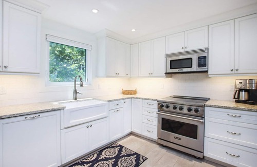 Captiva House | Beachfront 2BR Cottage with King Suite, Stunning Views & Pet-Friendly Option