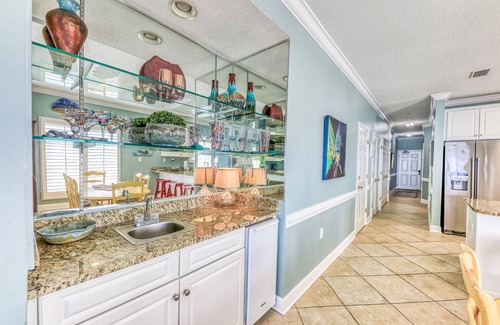 Orange Beach East Condo | Beachfront 3-bedroom condo steps from the Gulf. Corner unit, recently updated.