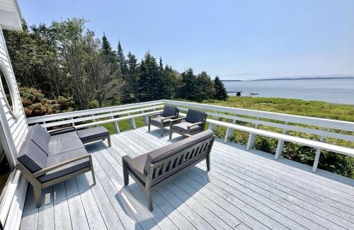 Bernard House | Beachfront 4 BR Spacious House! [Coastal Haven]