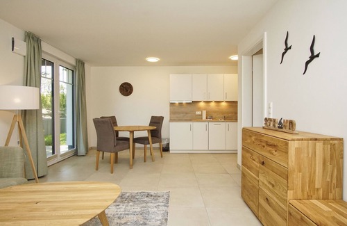 Lobbe Apartment | Beachfront apartment with terrace, use of swimming pool and sauna - Rex Rugia apartment 17-4