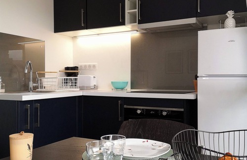 Arzon Apartment | Beachfront apartment, direct beach access