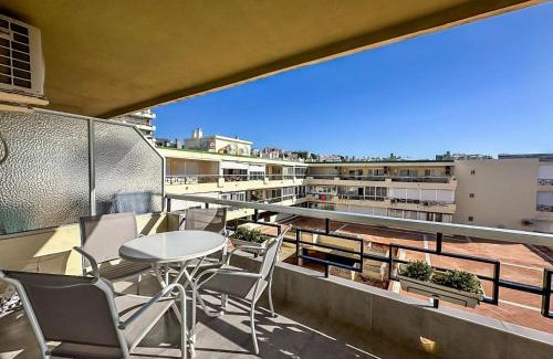 Carihuela Apartment | Beachfront Apartment in La Carihuela