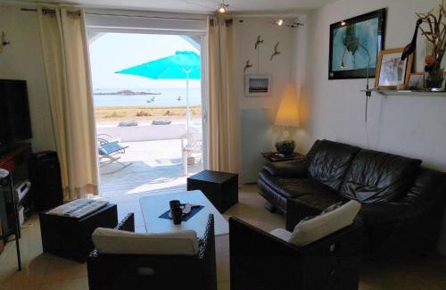 Plouguerneau House | Beachfront Apartment in Plouguerneau