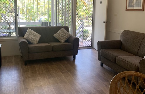 Torquay Apartment | Beachfront at Silver Sands - opposite Shelly Beach in Hervey Bay - Heated Pool