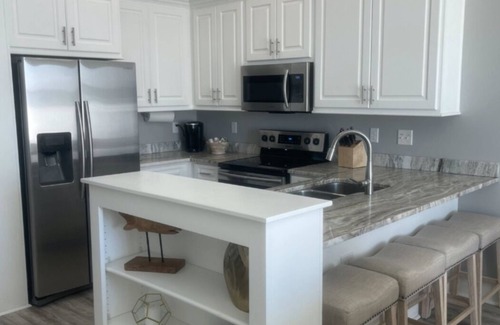 Old Town Apartment | Beachfront Bay St Louis condo in Old Town with Kitchen