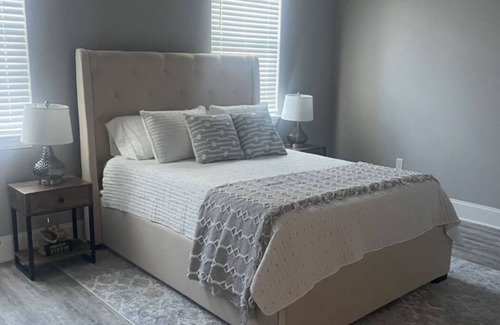 Old Town Apartment | Beachfront Bay St Louis condo in Old Town with Kitchen