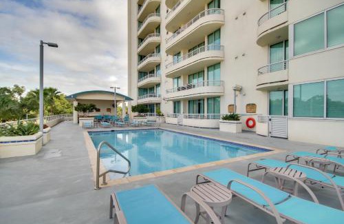 Biloxi Apartment | Beachfront Biloxi Condo Balcony and Community Perks