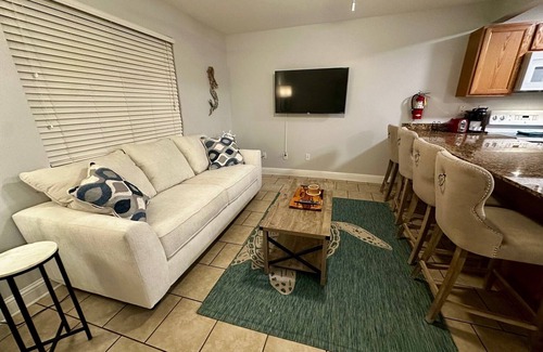 Biloxi Condo | Beachfront Bliss – Steps to Dining, Shops & More!