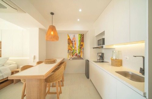 Urbanizacion Eliana Apartment | Beachfront Luxury at Cartagena