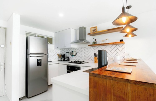 Marbella Apartment | Beachfront apartment + wifi + swimming pool