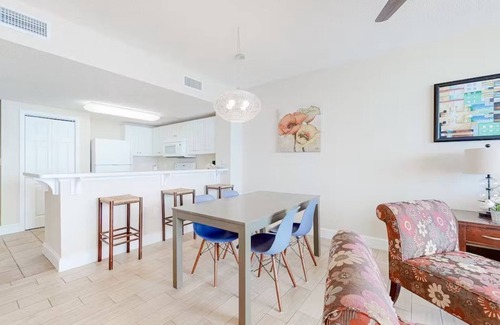 Long Beach Condo | Beachfront Condo with Gulf Views & Resort Perks